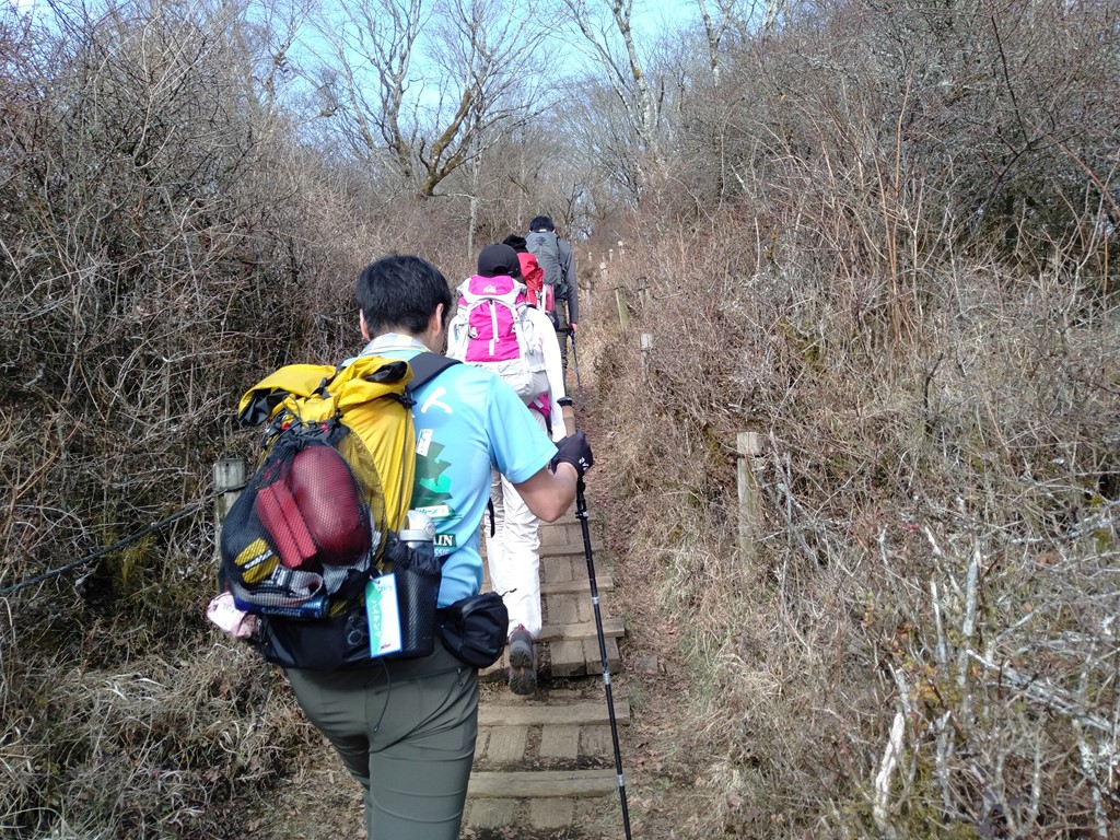 鍋割山