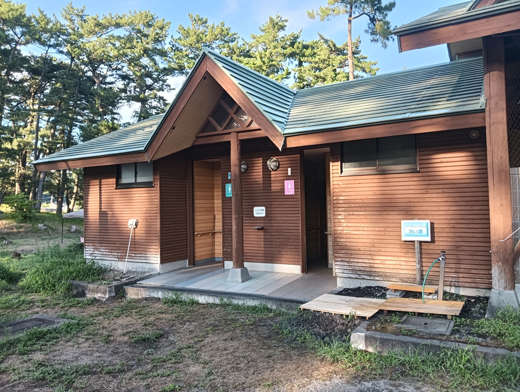 西浜キャンプ場のトイレ