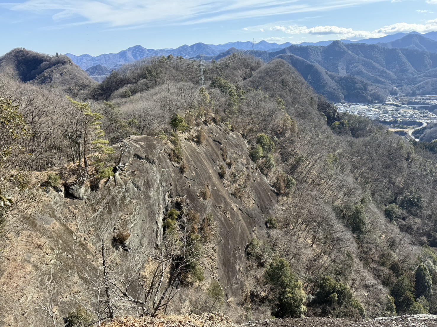 山梨・岩殿山